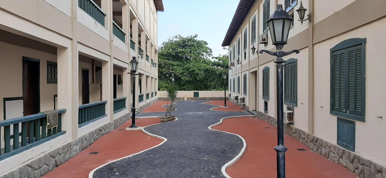 Lindo Flat Em Frente A Praia Do Pero - *